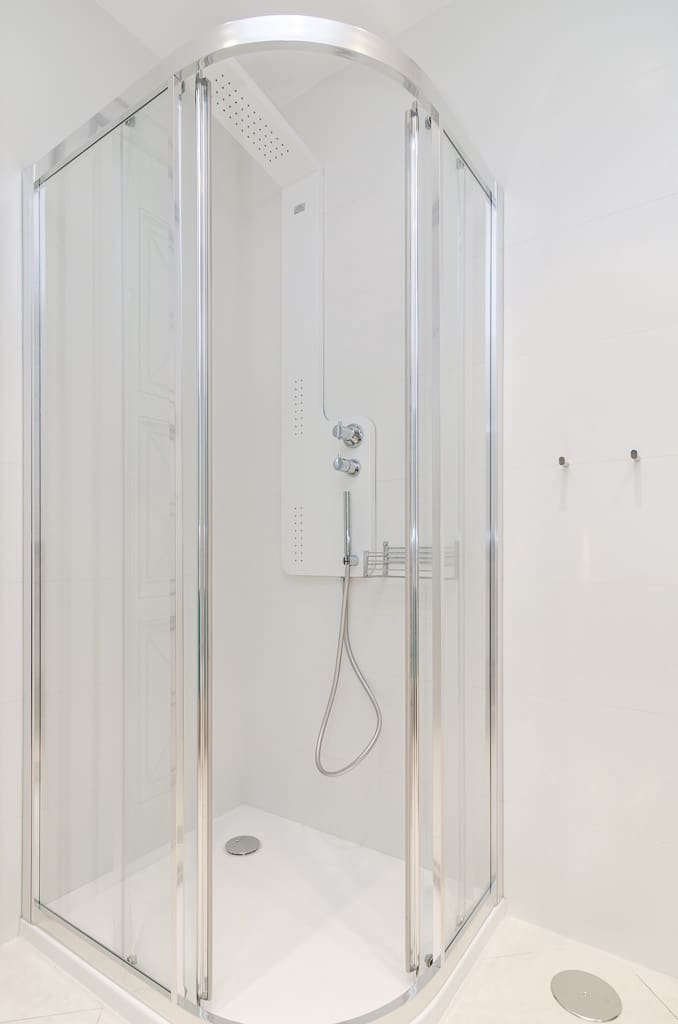 5 bedroom Villa for sale in Finestrat with pool garage - € 2,100,000 (Ref: 9458166)