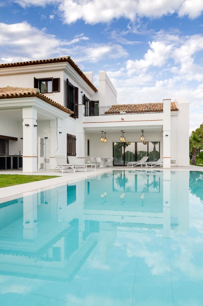5 bedroom Villa for sale in Finestrat with pool garage - € 2,100,000 (Ref: 9458166)
