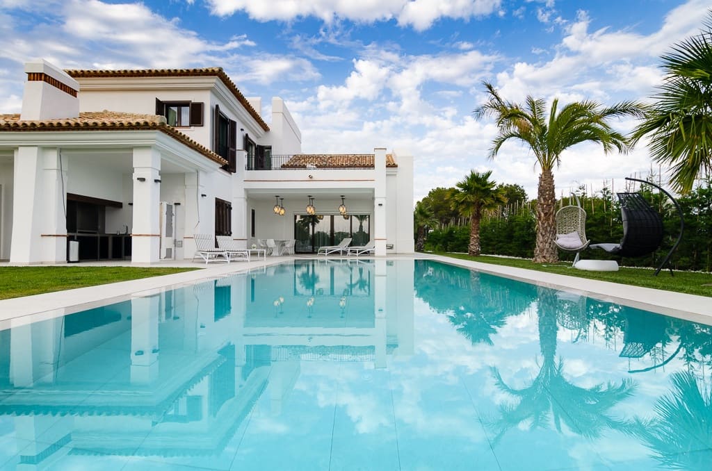 5 bedroom Villa for sale in Finestrat with pool garage - € 2,100,000 (Ref: 9458166)