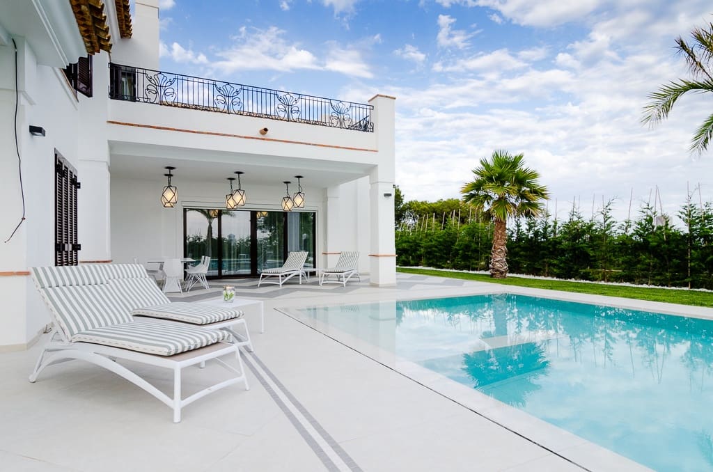 5 bedroom Villa for sale in Finestrat with pool garage - € 2,100,000 (Ref: 9458166)