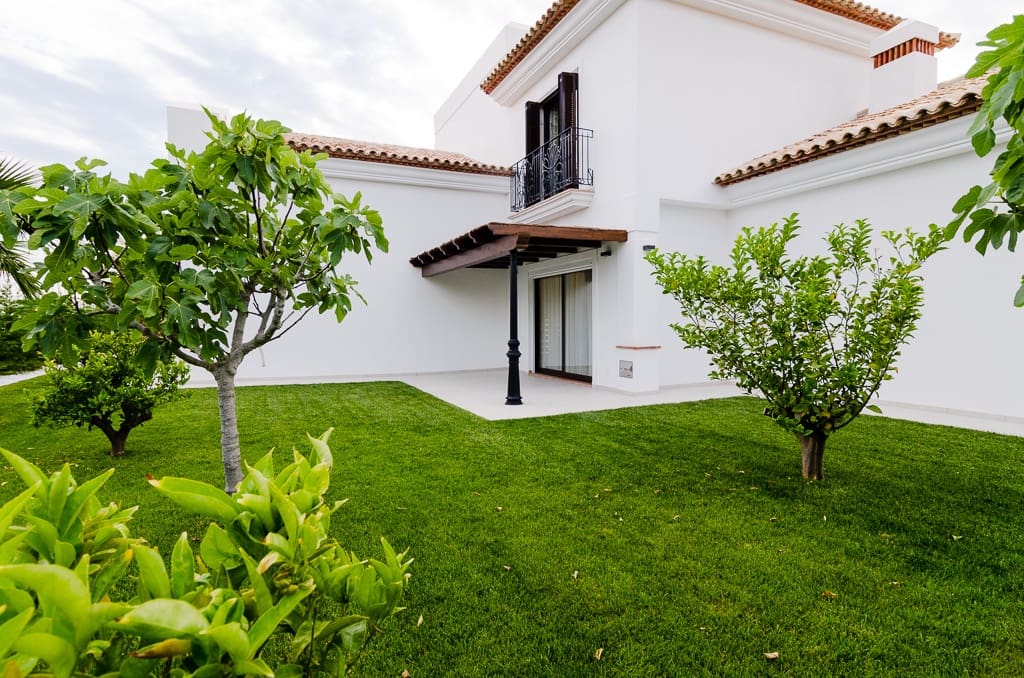 5 bedroom Villa for sale in Finestrat with pool garage - € 2,100,000 (Ref: 9458166)