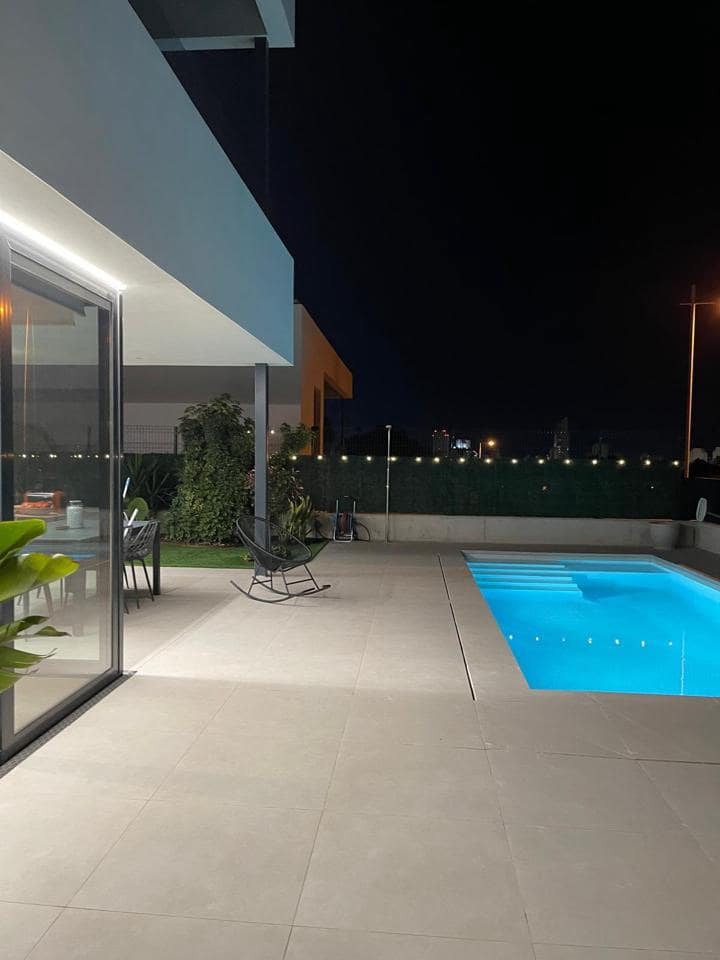 3 bedroom Villa for sale in Finestrat with pool garage - € 825,000 (Ref: 9458177)