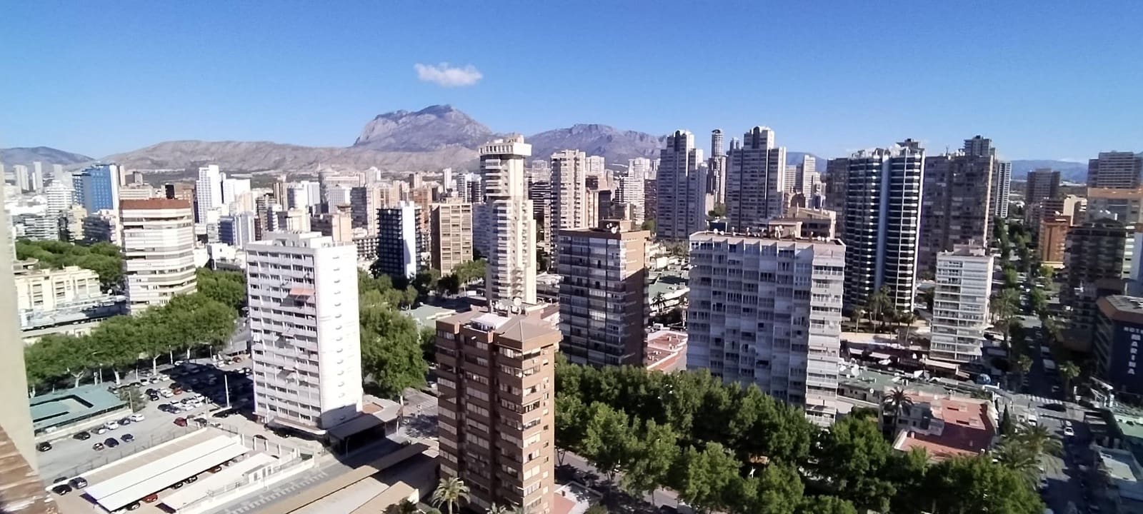 3 slaapkamer Appartement te koop in Benidorm met zwembad garage - € 685.000 (Ref: 9458182)