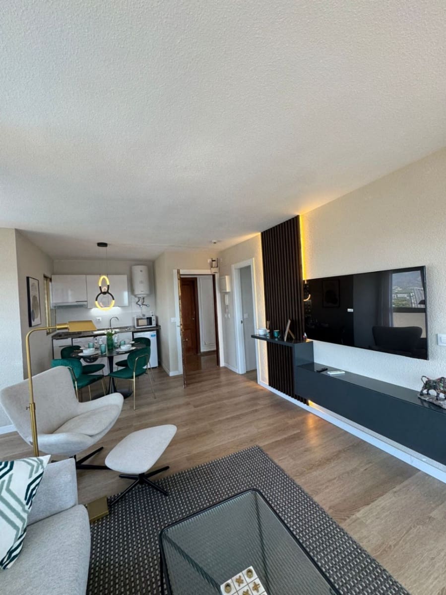 1 soverom Leilighet til salgs i Benidorm med svømmebasseng garasje - € 183 000 (Ref: 9458185)