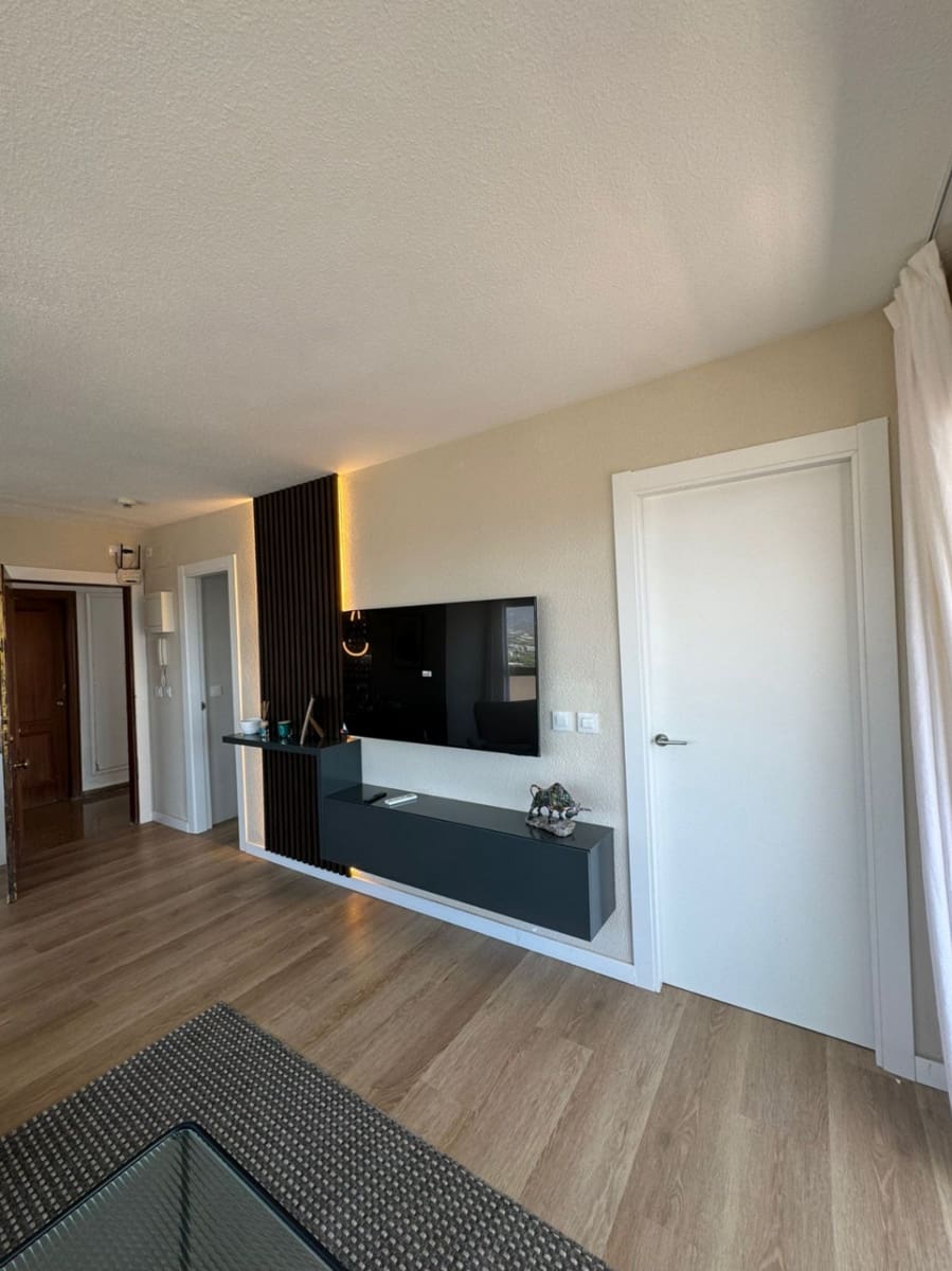 1 soverom Leilighet til salgs i Benidorm med svømmebasseng garasje - € 183 000 (Ref: 9458185)