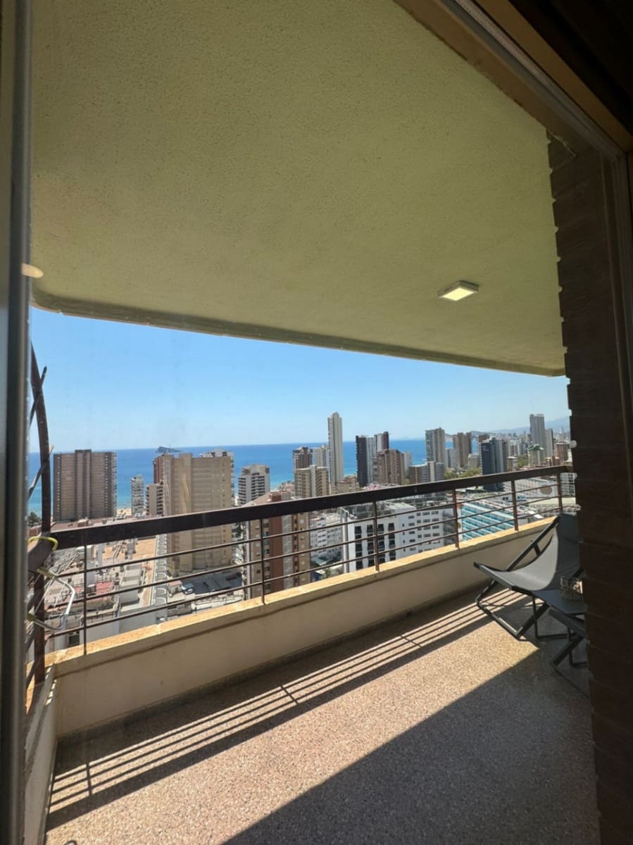 1 soverom Leilighet til salgs i Benidorm med svømmebasseng garasje - € 183 000 (Ref: 9458185)