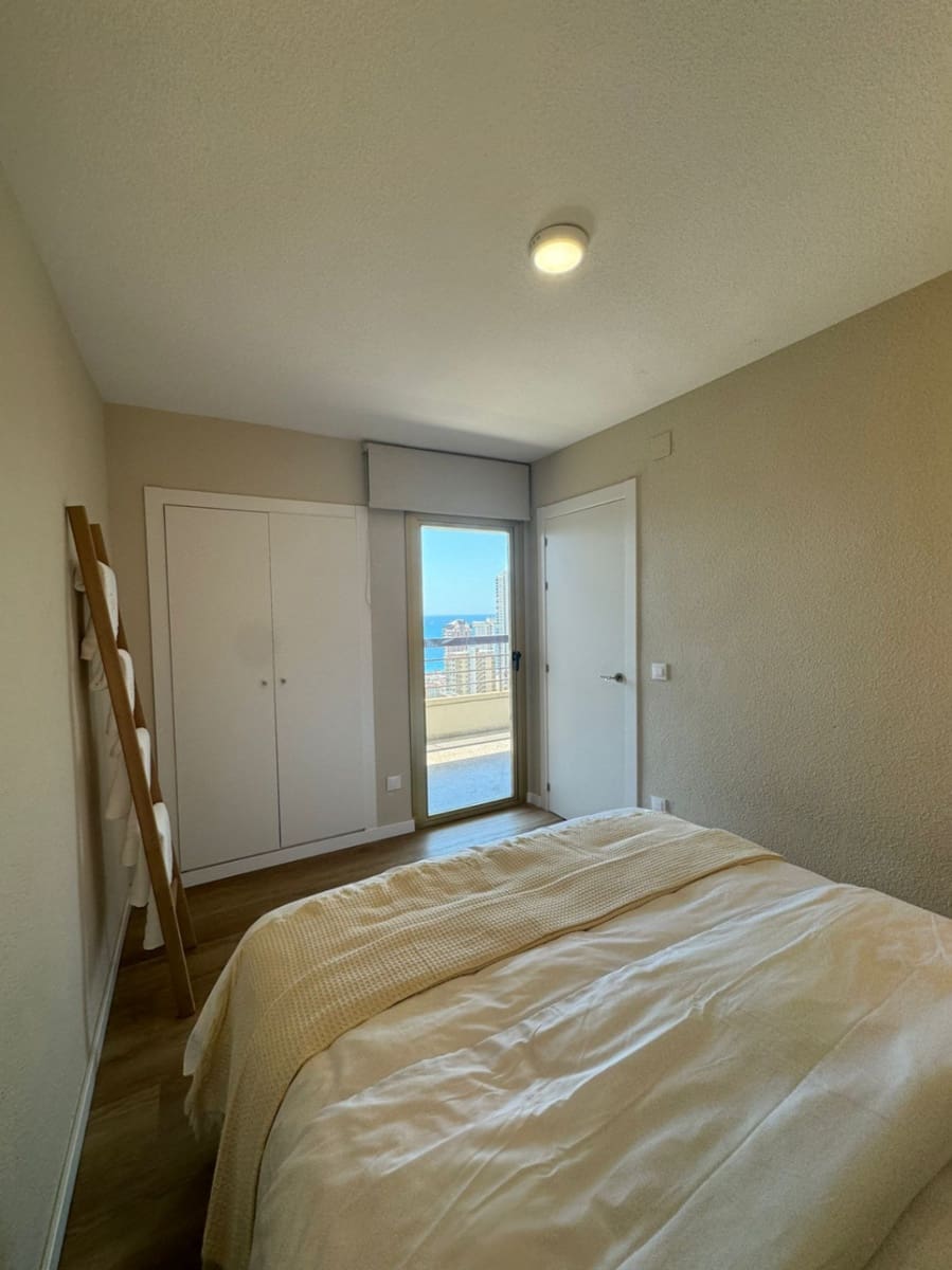 1 soverom Leilighet til salgs i Benidorm med svømmebasseng garasje - € 183 000 (Ref: 9458185)