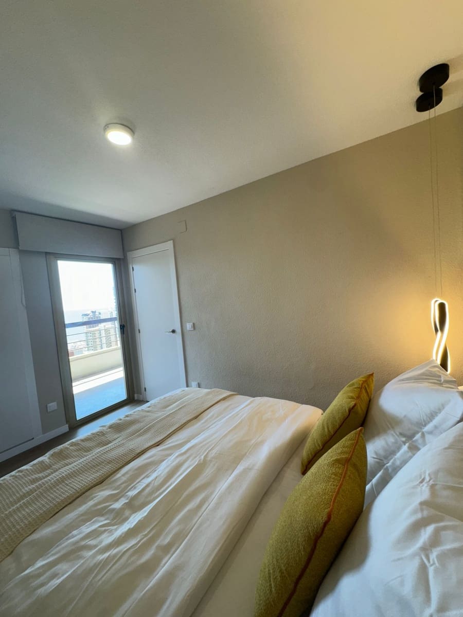 1 soverom Leilighet til salgs i Benidorm med svømmebasseng garasje - € 183 000 (Ref: 9458185)