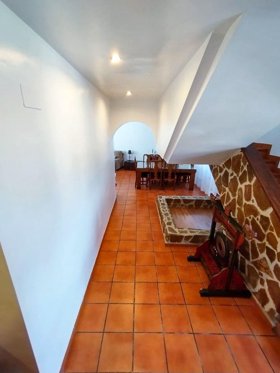 Chalet de 4 habitaciones en Alfaz del Pi / L'Alfàs del Pi en venta - 499.000 € (Ref: 9458195)