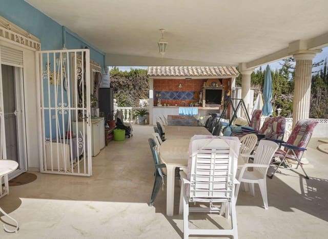 5 slaapkamer Villa te koop in Alfaz del Pi / L'Alfàs del Pi met zwembad - € 790.000 (Ref: 9458198)