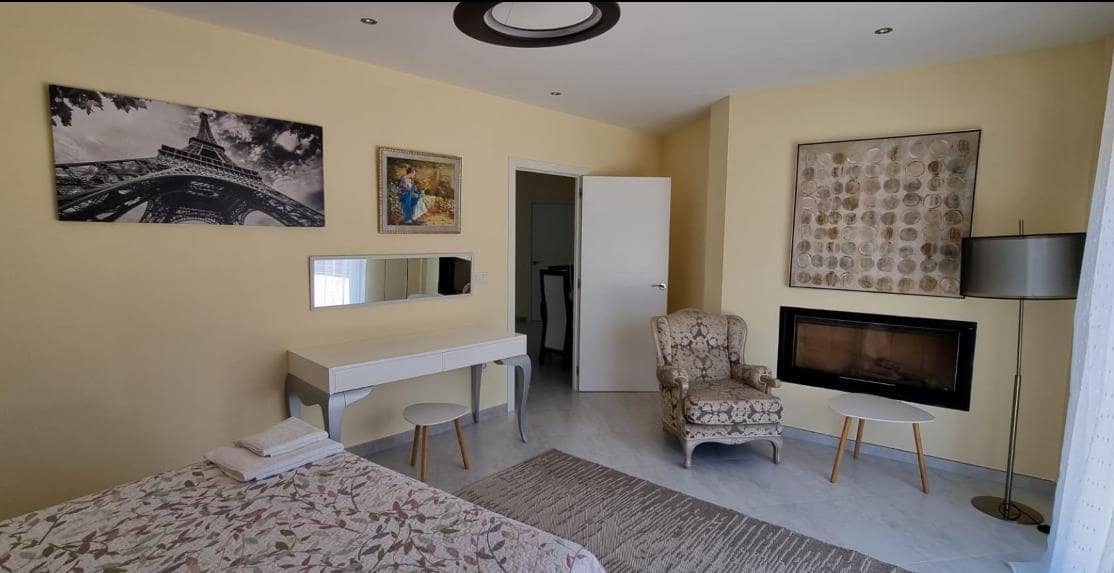 7 bedroom Villa for sale in Altea with pool garage - € 2,200,000 (Ref: 9458201)