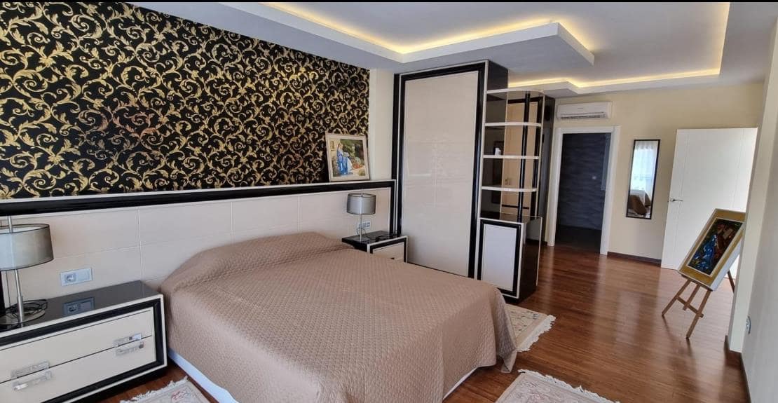 7 bedroom Villa for sale in Altea with pool garage - € 2,200,000 (Ref: 9458201)