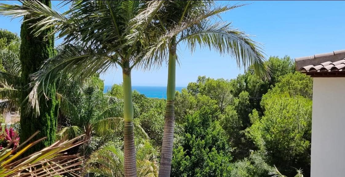 7 bedroom Villa for sale in Altea with pool garage - € 2,200,000 (Ref: 9458201)