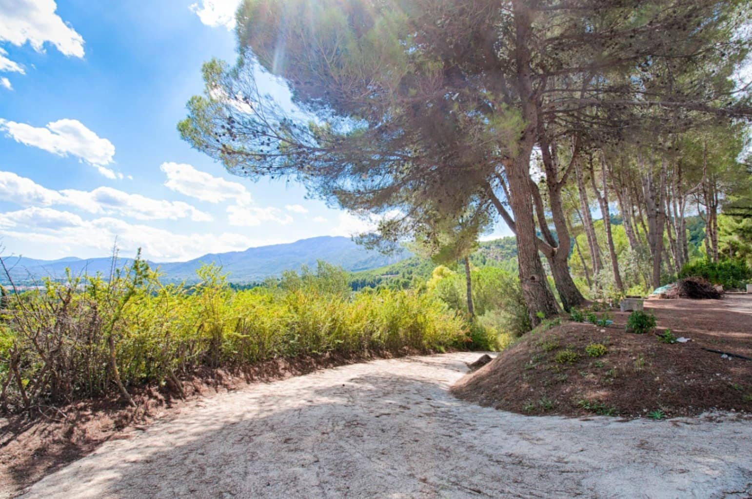 4 soveværelse Villa til salg i Muro de Alcoy med swimmingpool - € 590.000 (Ref: 9458203)