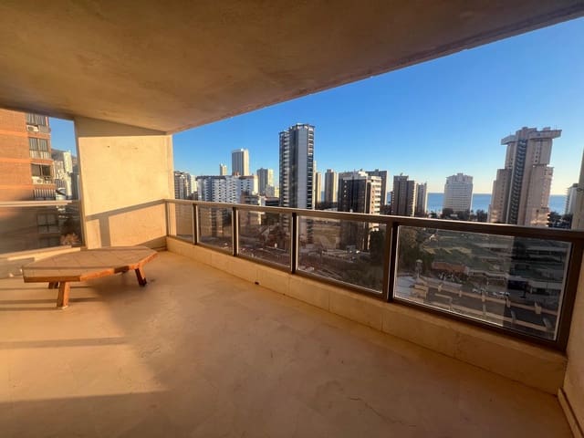 2 bedroom Apartment for sale in Levante, Benidorm with pool garage - € 365,000 (Ref: 9458217)