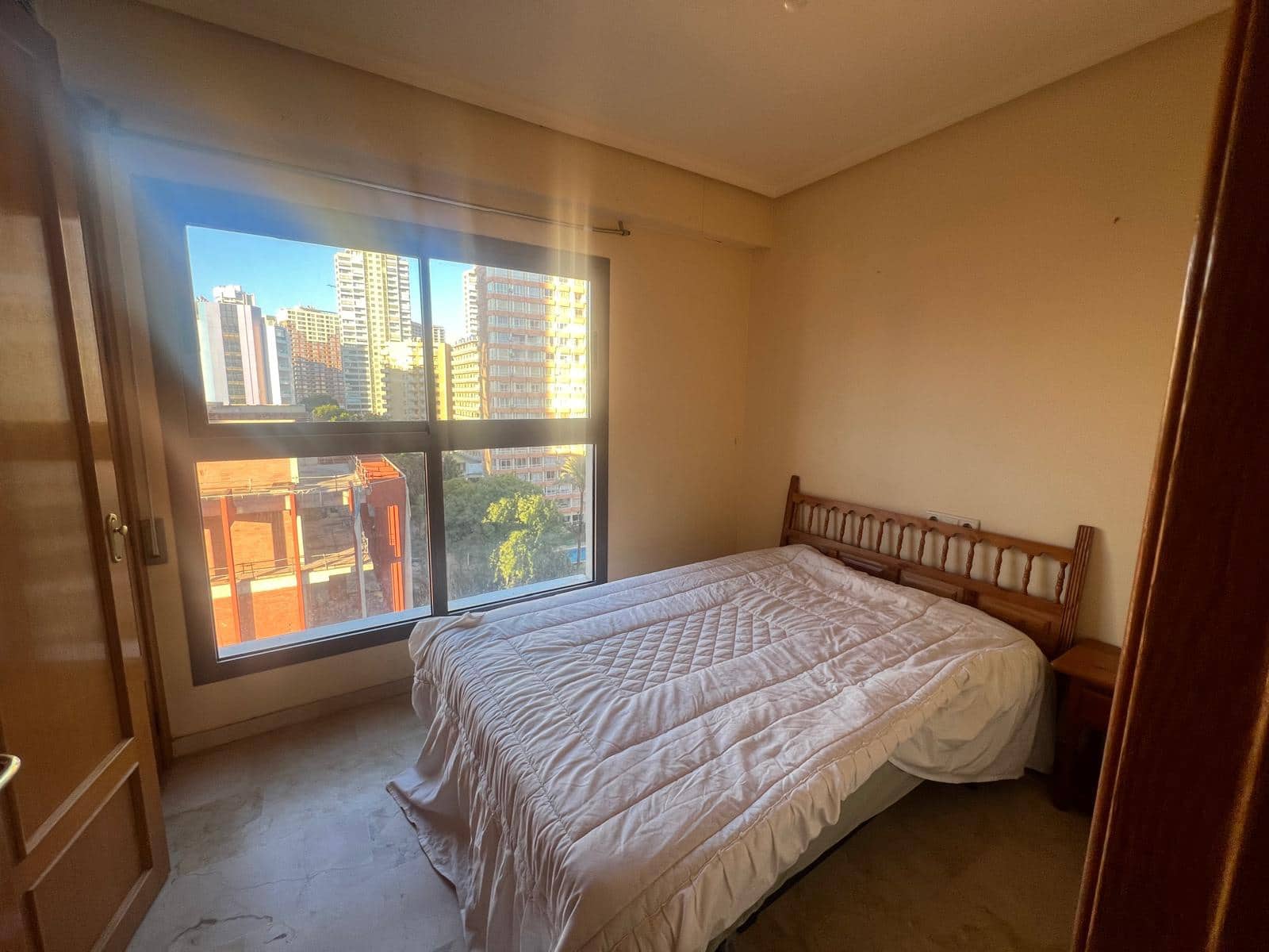 2 bedroom Apartment for sale in Benidorm with pool garage - € 365,000 (Ref: 9458217)