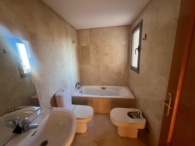 2 bedroom Apartment for sale in Levante, Benidorm with pool garage - € 365,000 (Ref: 9458217)