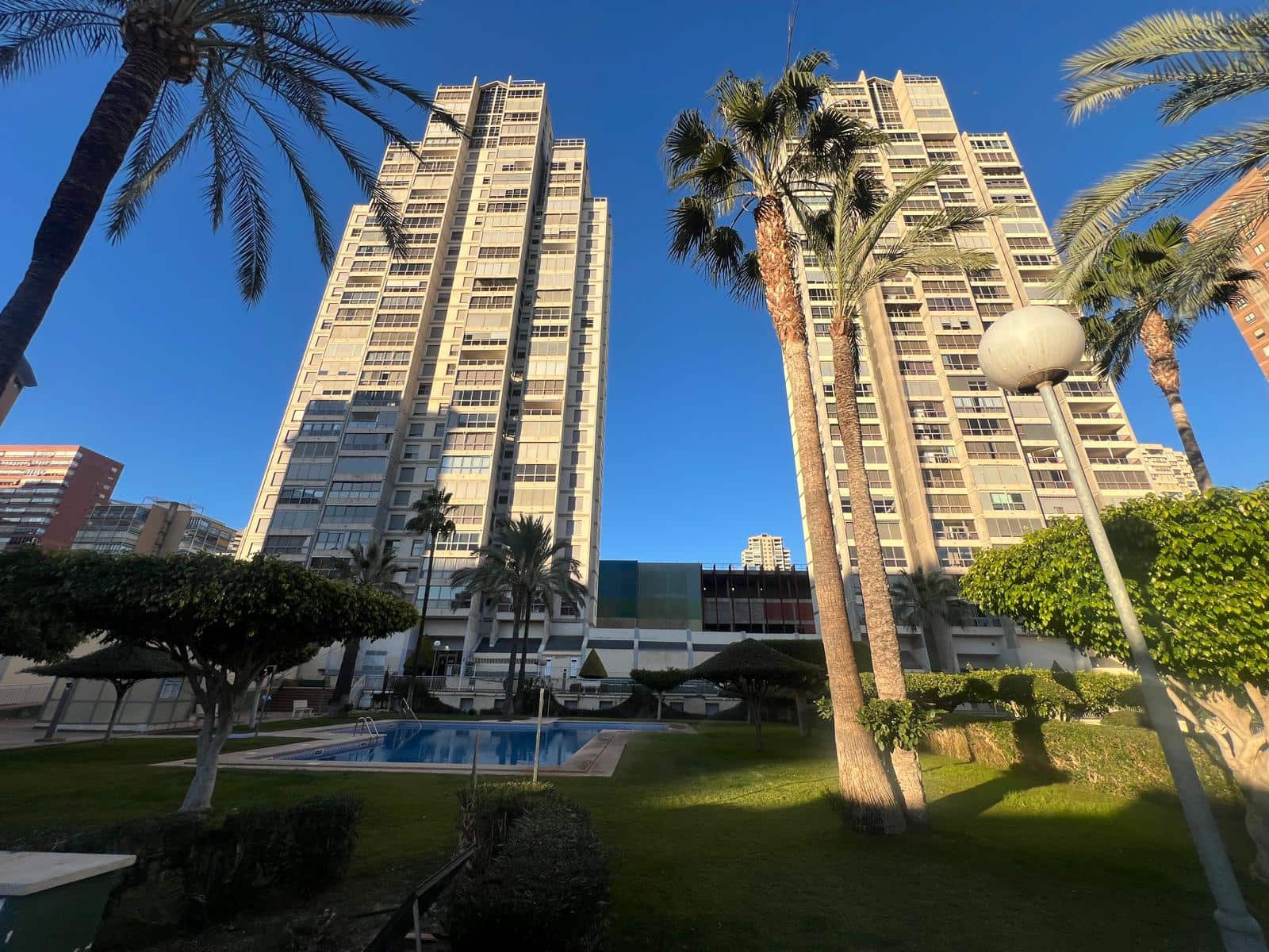 2 bedroom Apartment for sale in Benidorm with pool garage - € 365,000 (Ref: 9458217)
