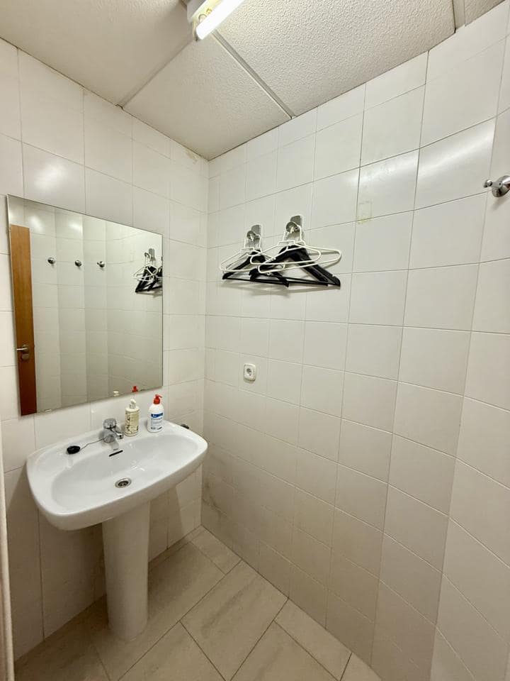 3 makuuhuone Toimisto myytävänä paikassa Benidorm - 180 000 € (Ref: 9458221)