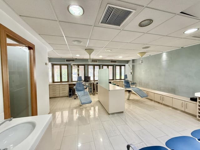 3 makuuhuone Toimisto myytävänä paikassa Levante, Benidorm - 180 000 € (Ref: 9458221)