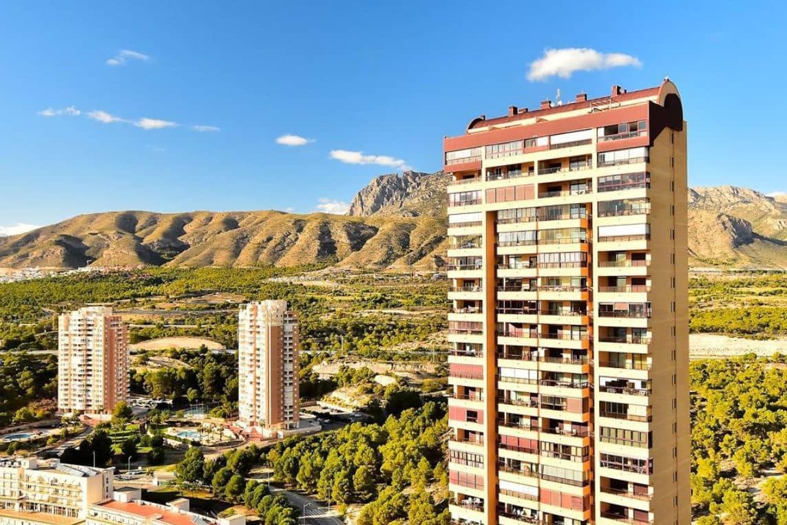 2 bedroom Apartment for sale in Benidorm with pool garage - € 325,000 (Ref: 9458222)