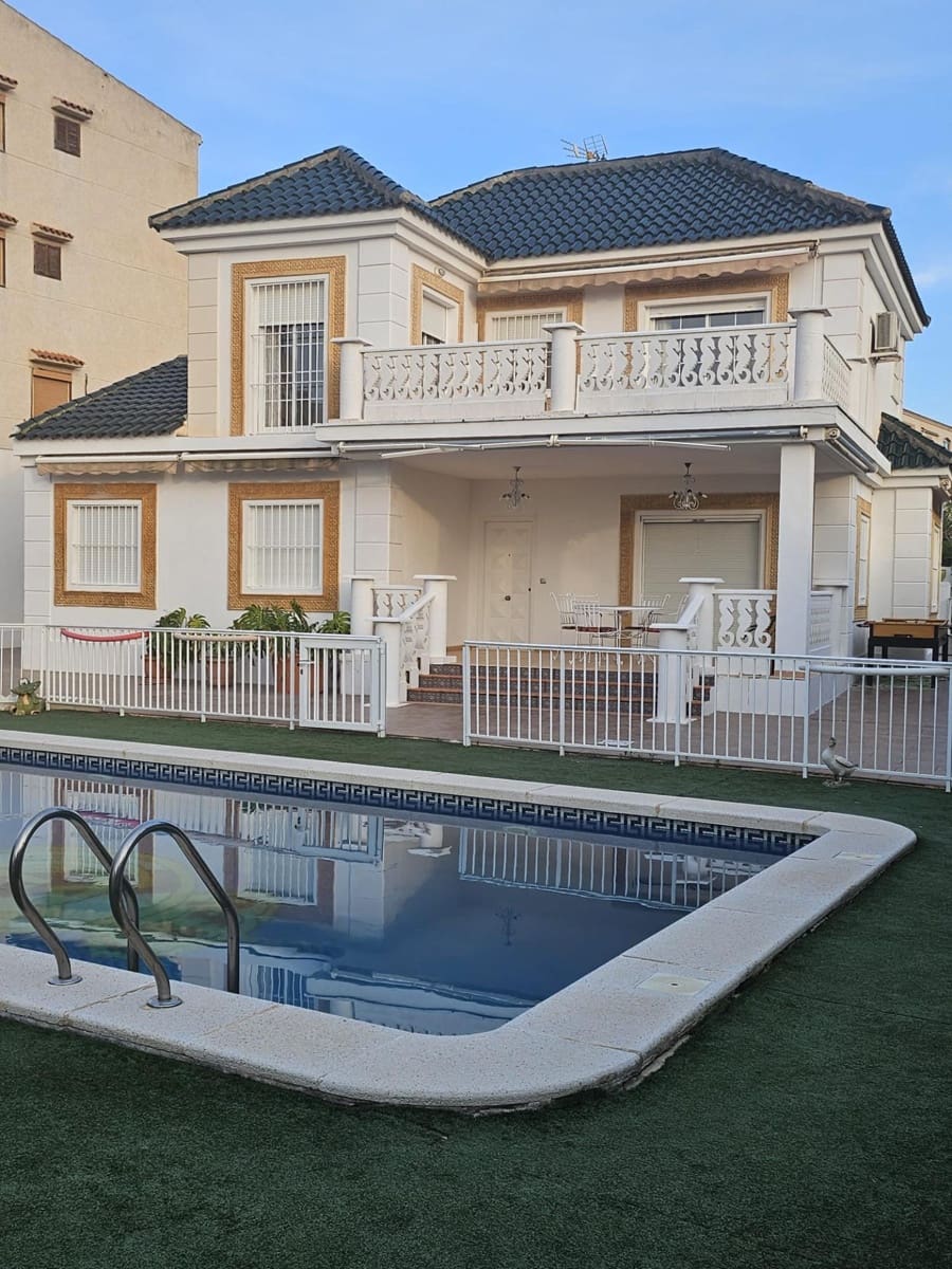 5 soverom Villa til salgs i Elche / Elx med svømmebasseng garasje - € 760 000 (Ref: 9458226)