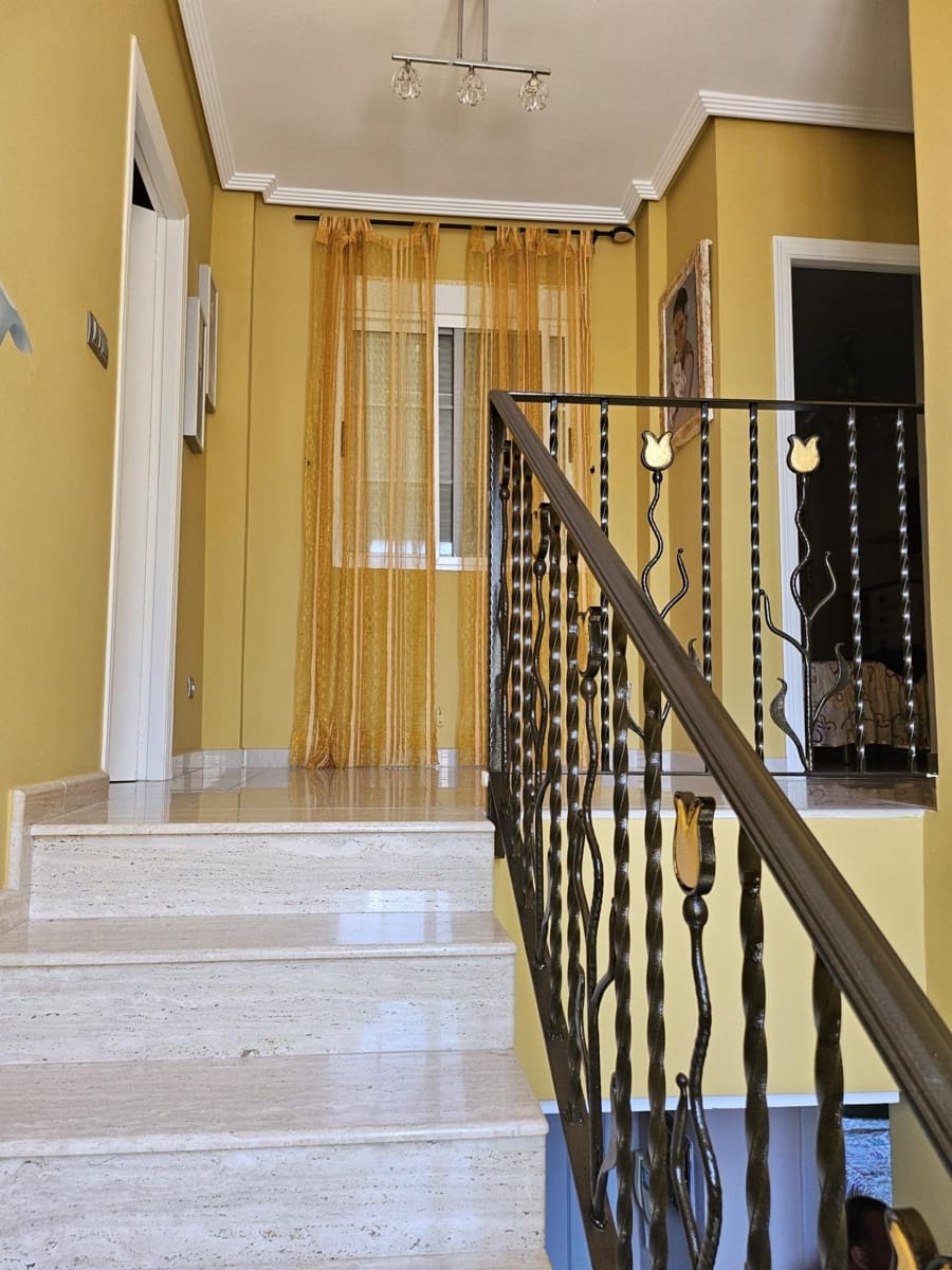 5 soverom Villa til salgs i Elche / Elx med svømmebasseng garasje - € 760 000 (Ref: 9458226)