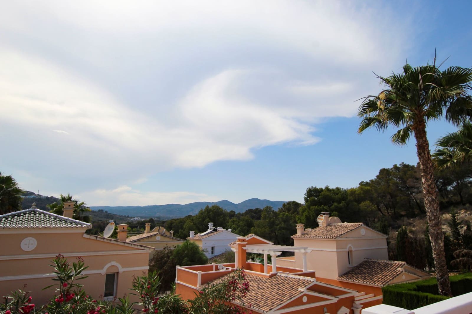 2 quarto Bungalow para venda em Calpe / Calp com piscina garagem - 299 000 € (Ref: 9458227)