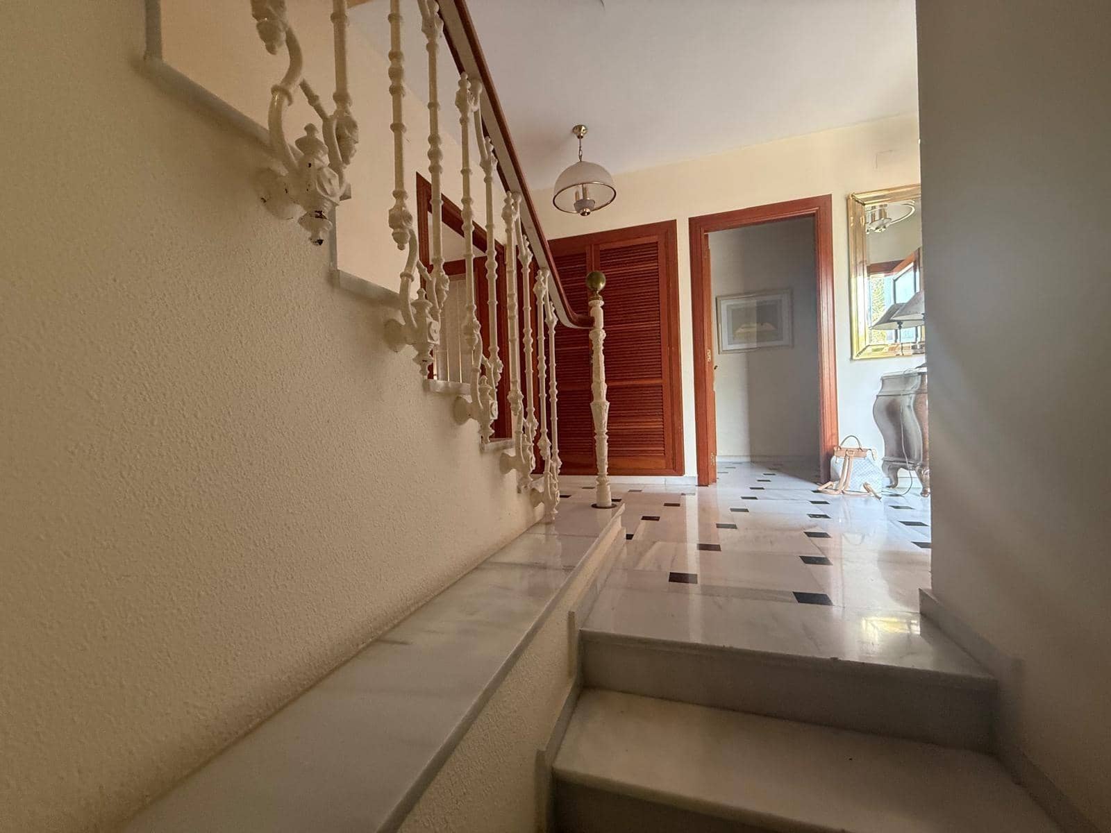 5 soverom Villa til salgs i Benidorm med svømmebasseng garasje - € 1 480 000 (Ref: 9458241)