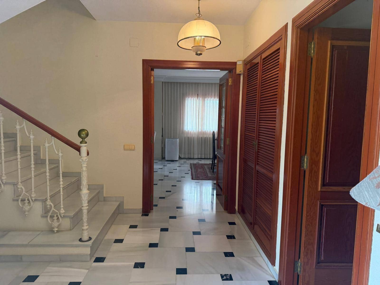 5 soverom Villa til salgs i Benidorm med svømmebasseng garasje - € 1 480 000 (Ref: 9458241)