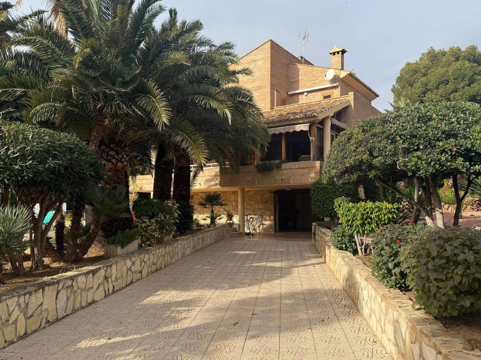 5 soverom Villa til salgs i Benidorm med svømmebasseng garasje - € 1 480 000 (Ref: 9458241)