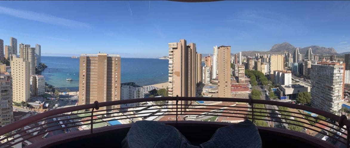 Apartment for sale in Benidorm with pool garage - € 231,000 (Ref: 9458245)
