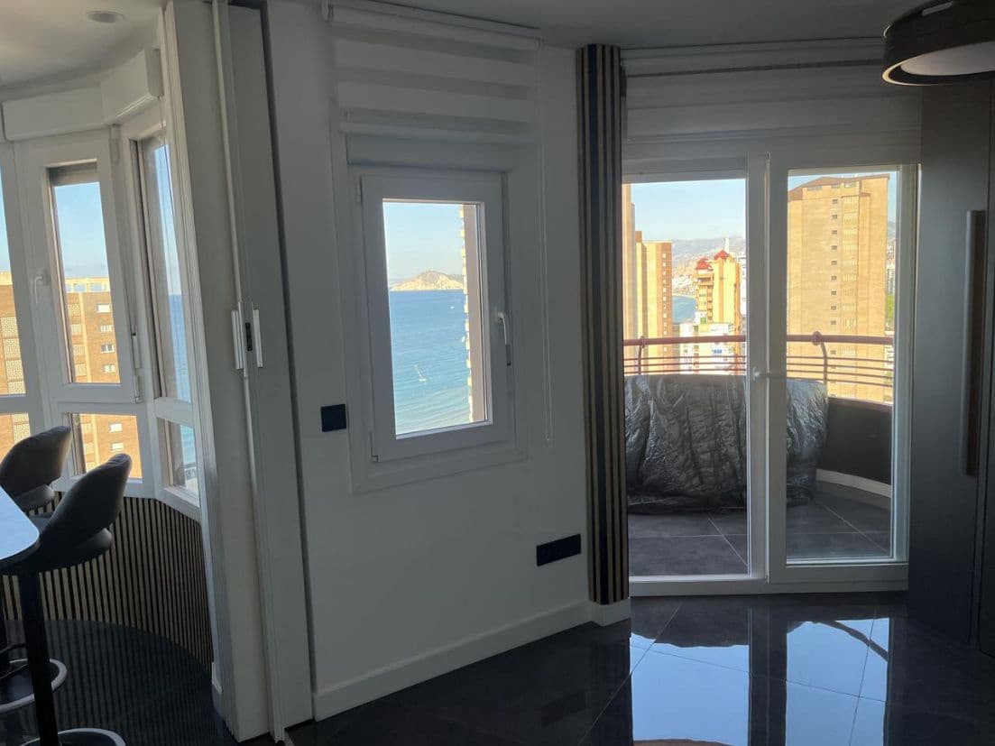 Apartment for sale in Benidorm with pool garage - € 231,000 (Ref: 9458245)