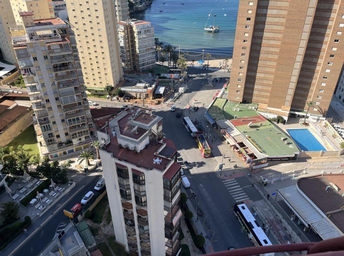 Apartment for sale in Benidorm with pool garage - € 231,000 (Ref: 9458245)