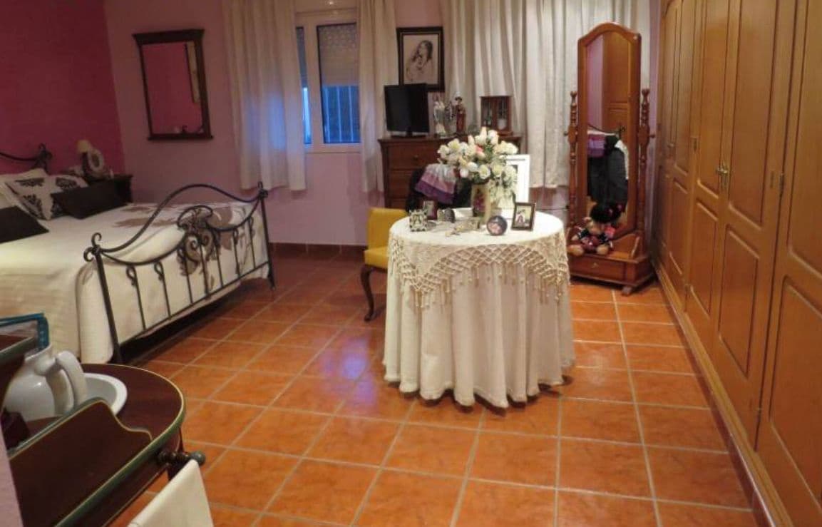 Chalet de 8 habitaciones en La Nucia en venta con piscina - 550.000 € (Ref: 9458258)