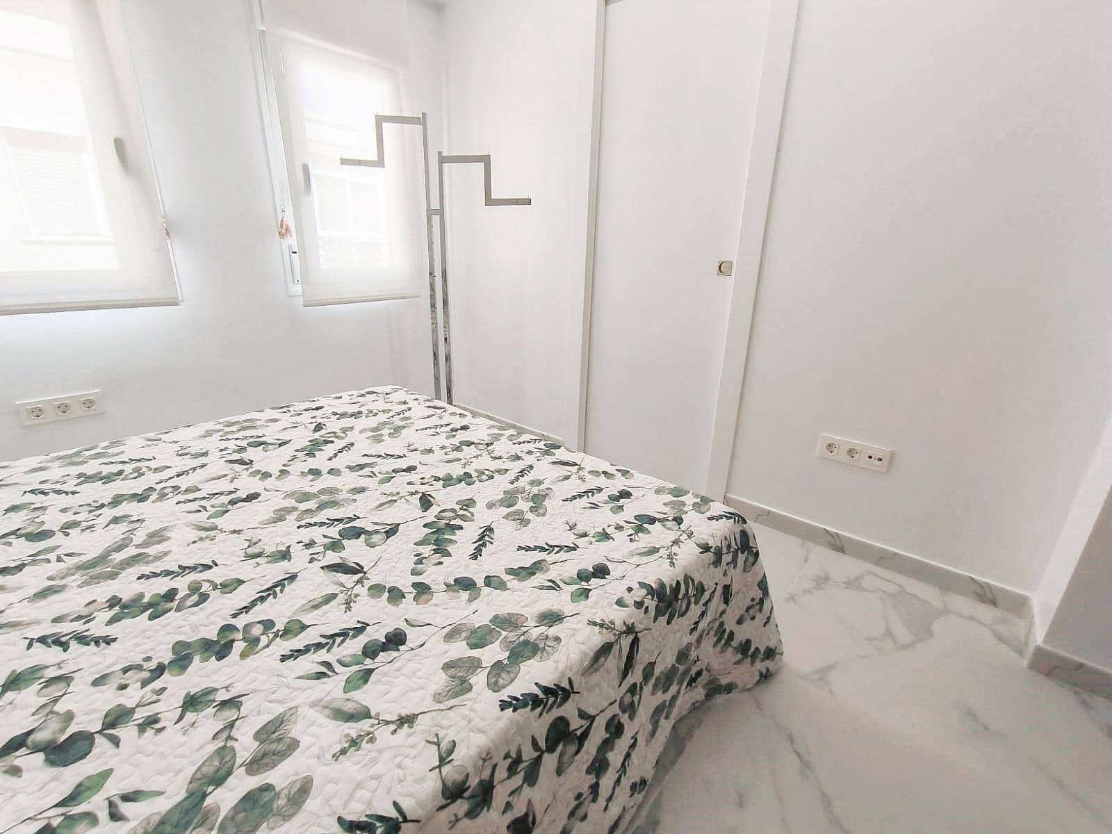 2 bedroom Apartment for sale in Benidorm - € 690,000 (Ref: 9458260)