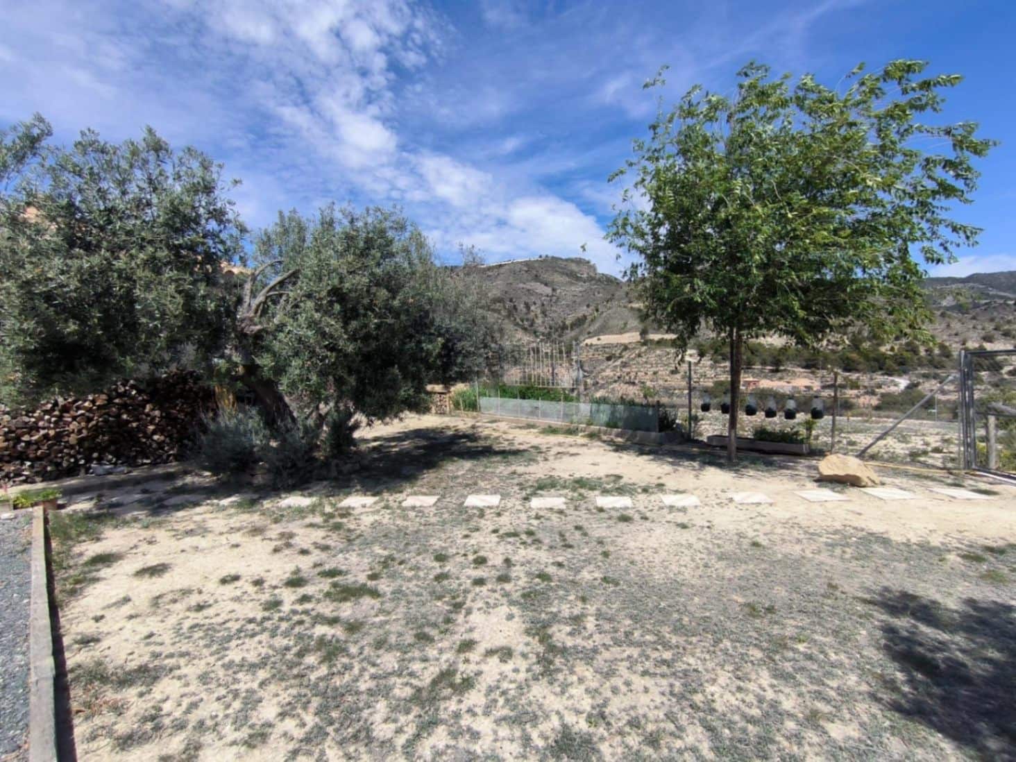 3 soveværelse Villa til salg i Relleu med swimmingpool garage - € 350.000 (Ref: 9458261)