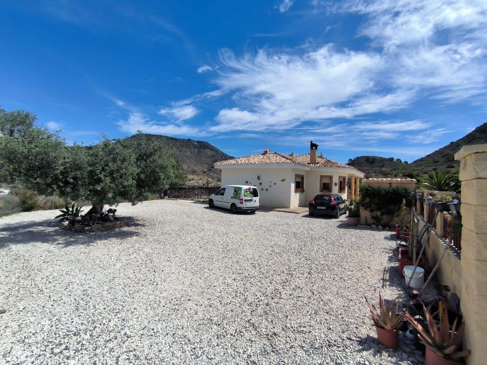 3 soveværelse Villa til salg i Relleu med swimmingpool garage - € 350.000 (Ref: 9458261)