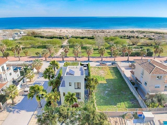 4 bedroom Villa for sale in Oliva with pool - € 1,250,000 (Ref: 9458262)