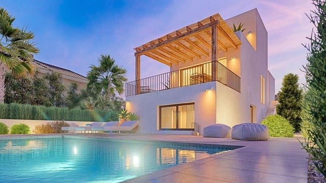 4 bedroom Villa for sale in Oliva with pool - € 1,250,000 (Ref: 9458262)