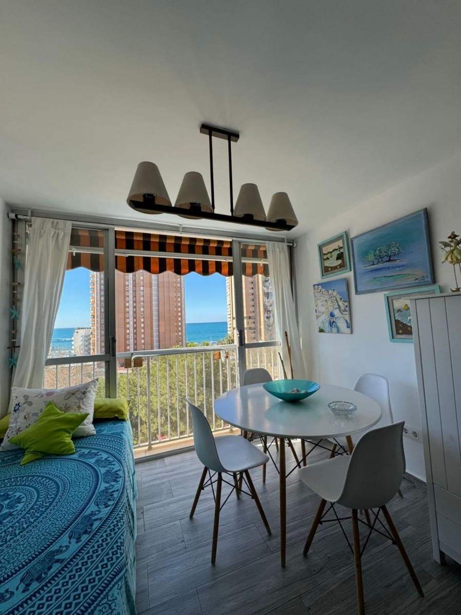 Studio te koop in Benidorm met zwembad - € 185.000 (Ref: 9458287)