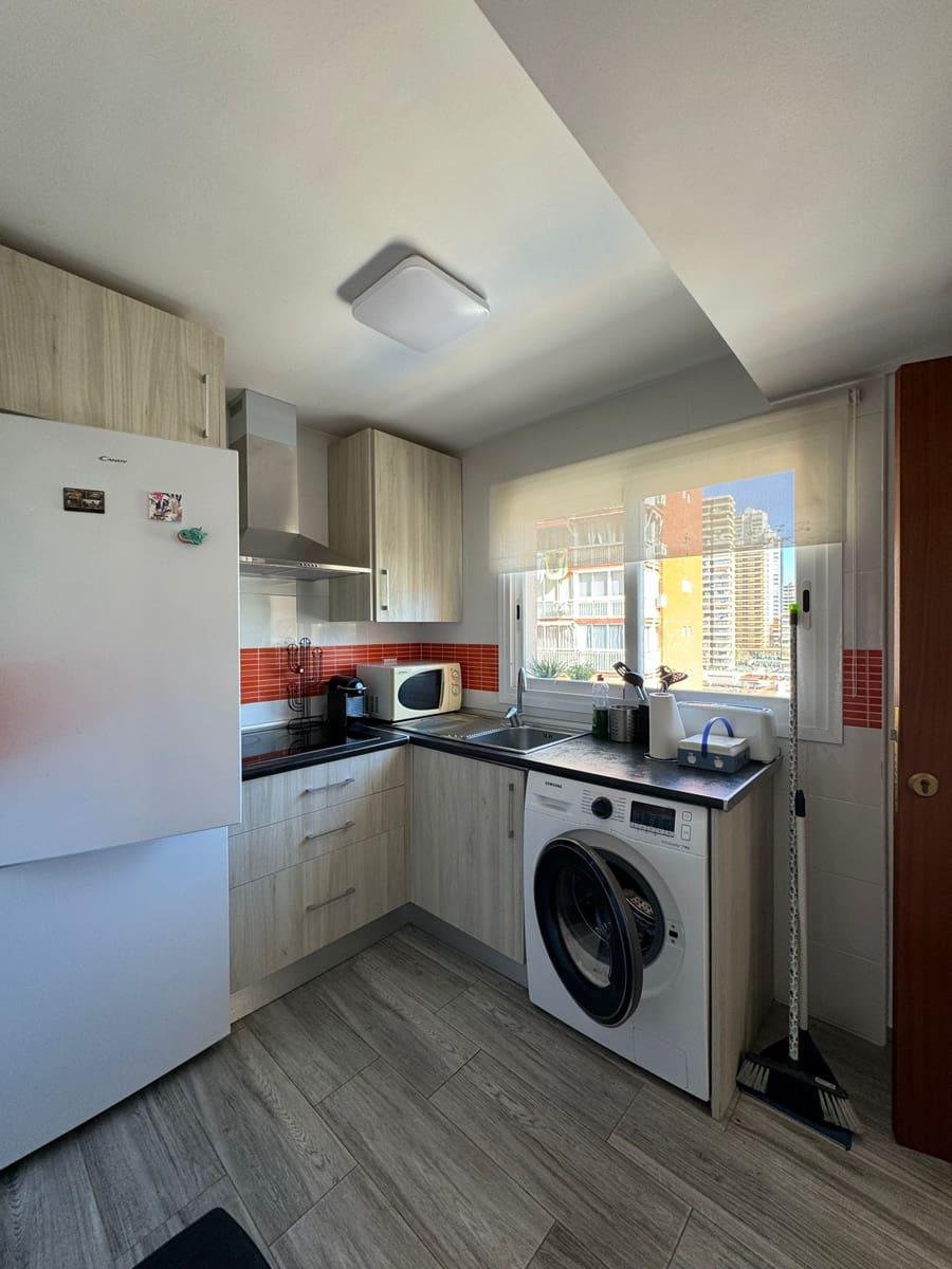 Studio te koop in Benidorm met zwembad - € 185.000 (Ref: 9458287)