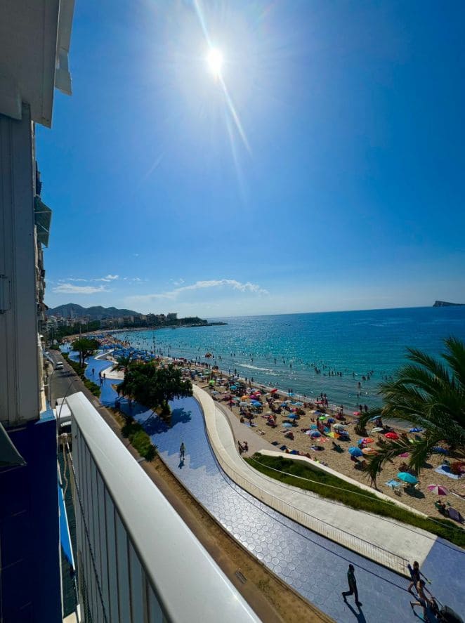 2 bedroom Apartment for sale in Benidorm with pool garage - € 450,000 (Ref: 9458289)