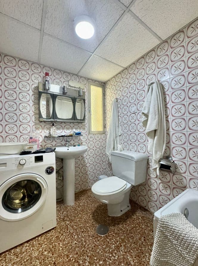 2 bedroom Apartment for sale in Benidorm with pool garage - € 450,000 (Ref: 9458289)