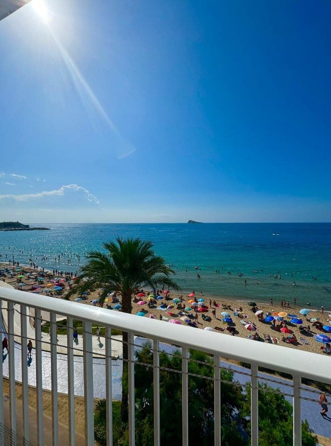 2 bedroom Apartment for sale in Benidorm with pool garage - € 450,000 (Ref: 9458289)