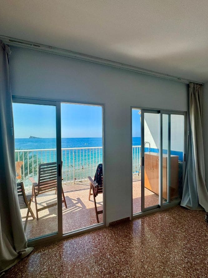 2 bedroom Apartment for sale in Benidorm with pool garage - € 450,000 (Ref: 9458289)