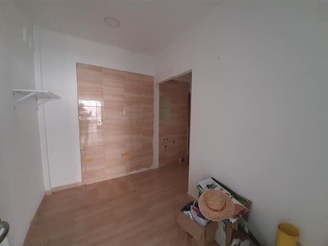 1 slaapkamer Commercieel te koop in Levante, Benidorm - € 126.000 (Ref: 9458291)