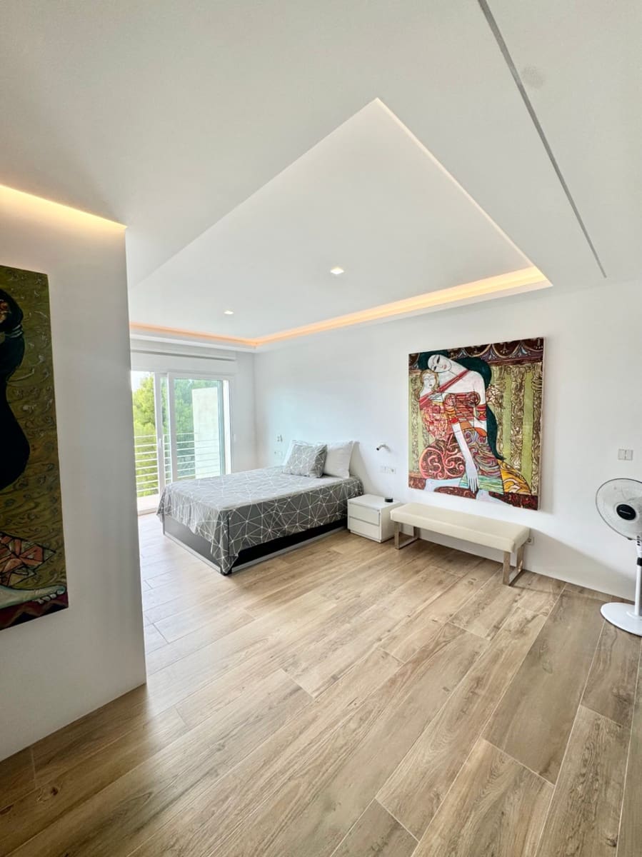 3 bedroom Villa for sale in Altea with pool garage - € 1,850,000 (Ref: 9458292)