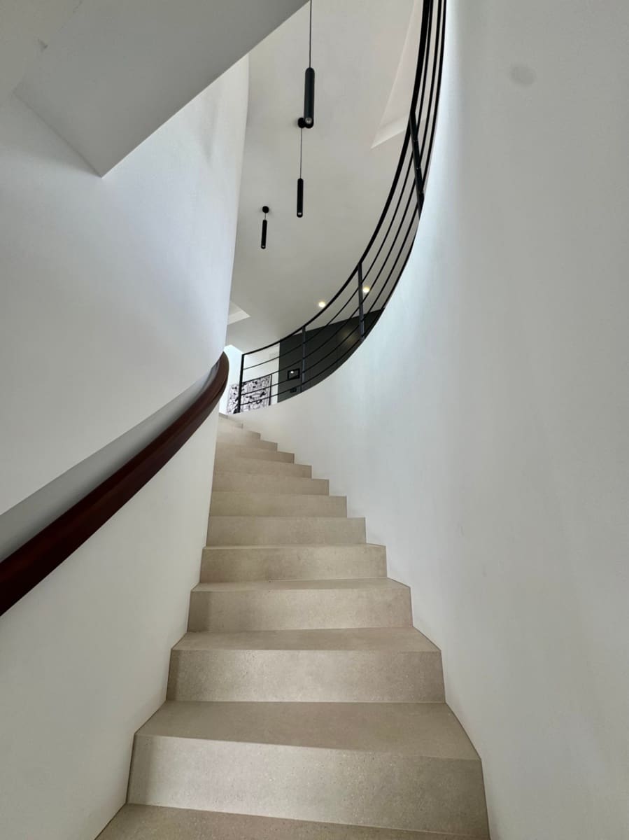 3 bedroom Villa for sale in Altea with pool garage - € 1,850,000 (Ref: 9458292)