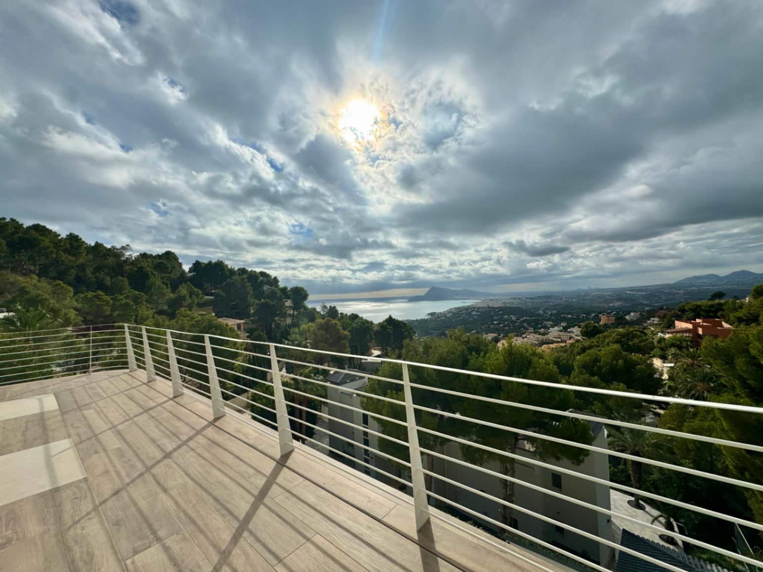 3 bedroom Villa for sale in Altea with pool garage - € 1,850,000 (Ref: 9458292)